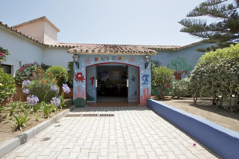 Royal Wings Hotel