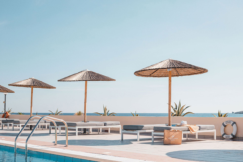 Eden Roc Resort Hotel & Bungalows